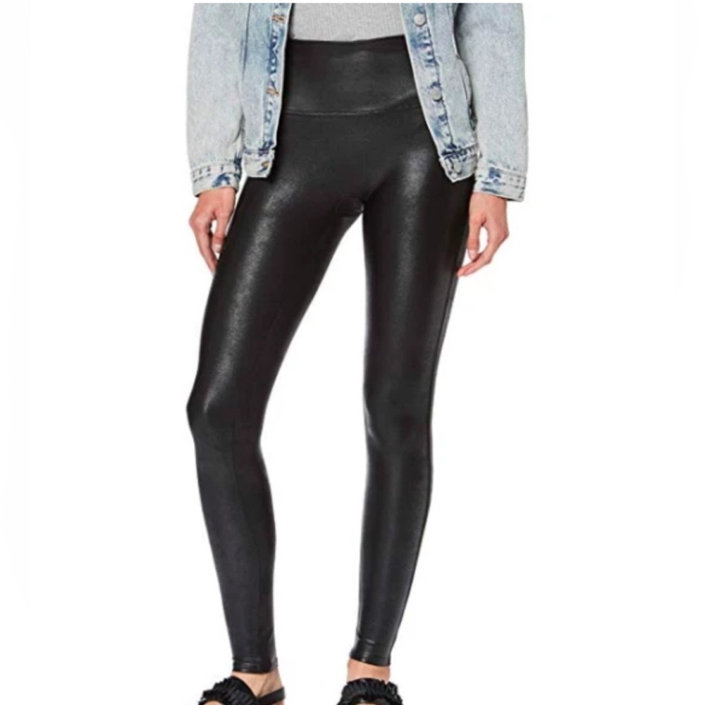 ⭐️Spanx black faux leather leggings size medium